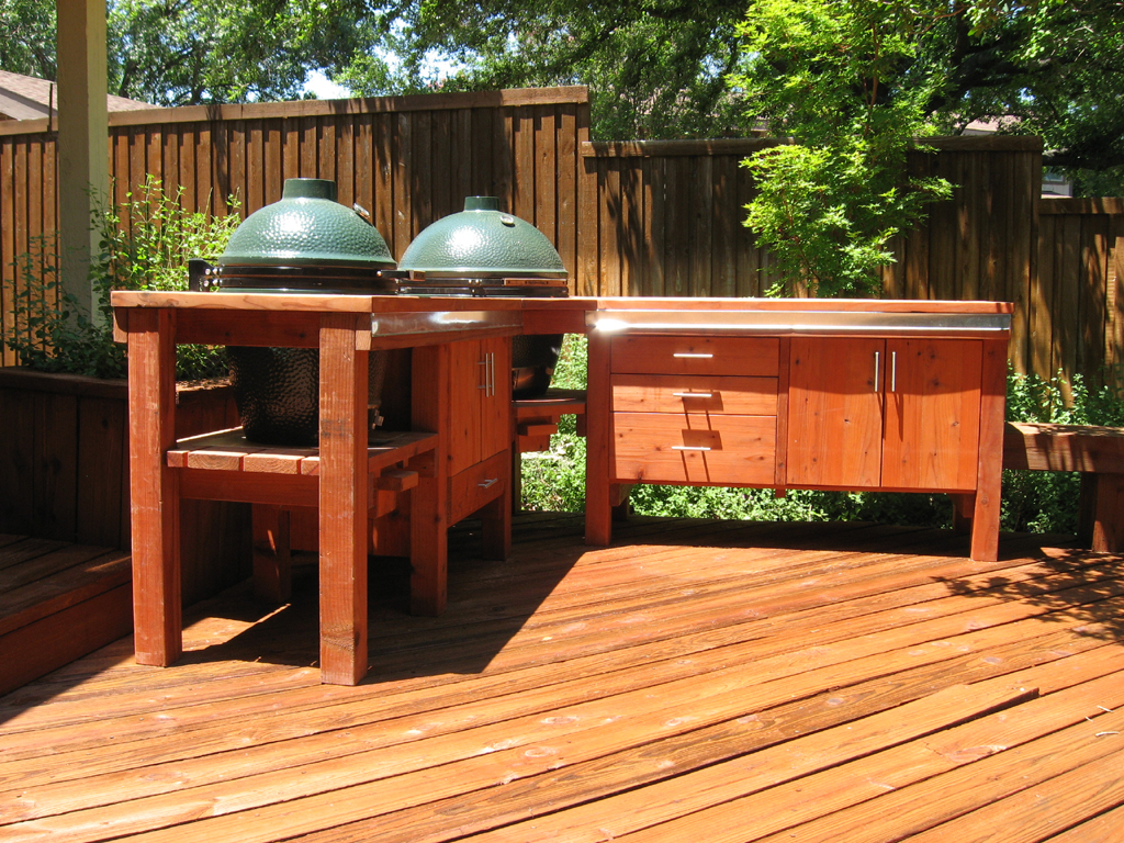 Big Green Egg BBQ Station